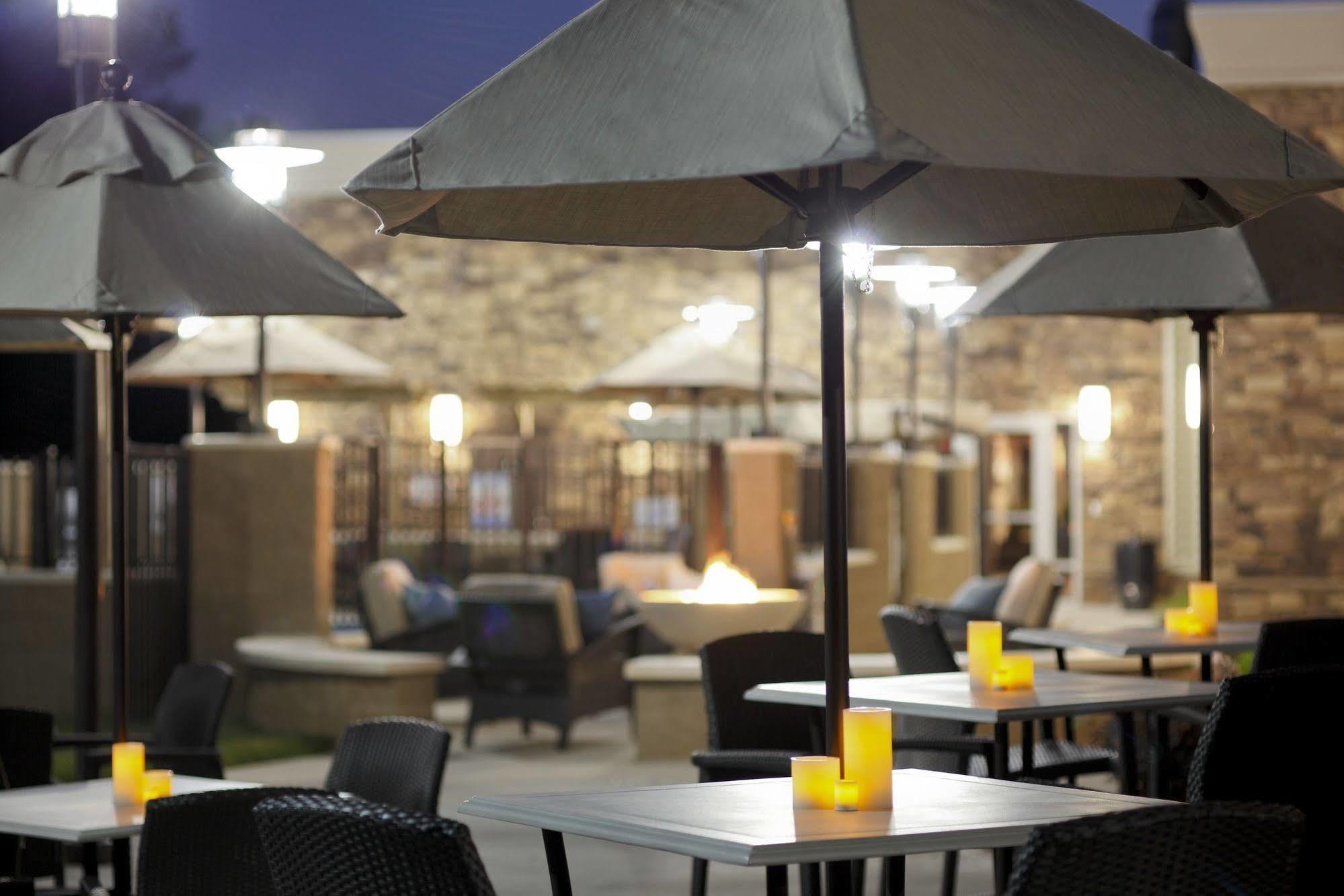 Hotel Hyatt House Shelton Extérieur photo